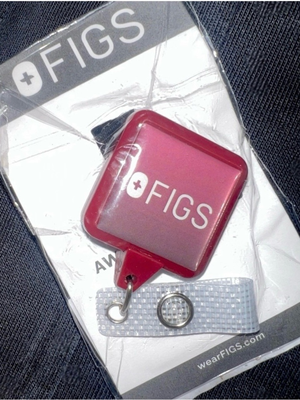 FIGS Burgundy Square Badge Reel 🩺 Retractable ID Holder - Picture 3 of 4